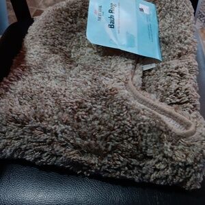 Mohawk Bath Rug  Mocha